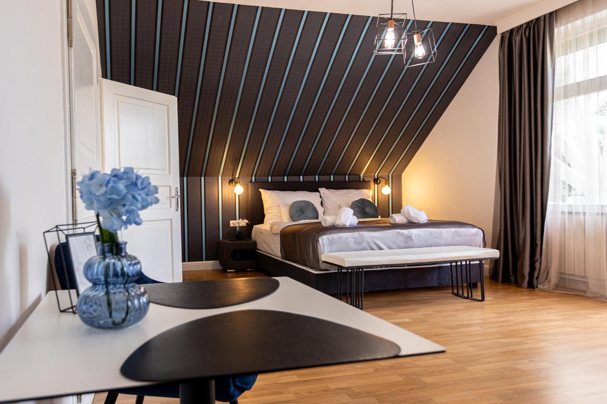 Hotel Clariss Balatonalmadi Ngoại thất bức ảnh