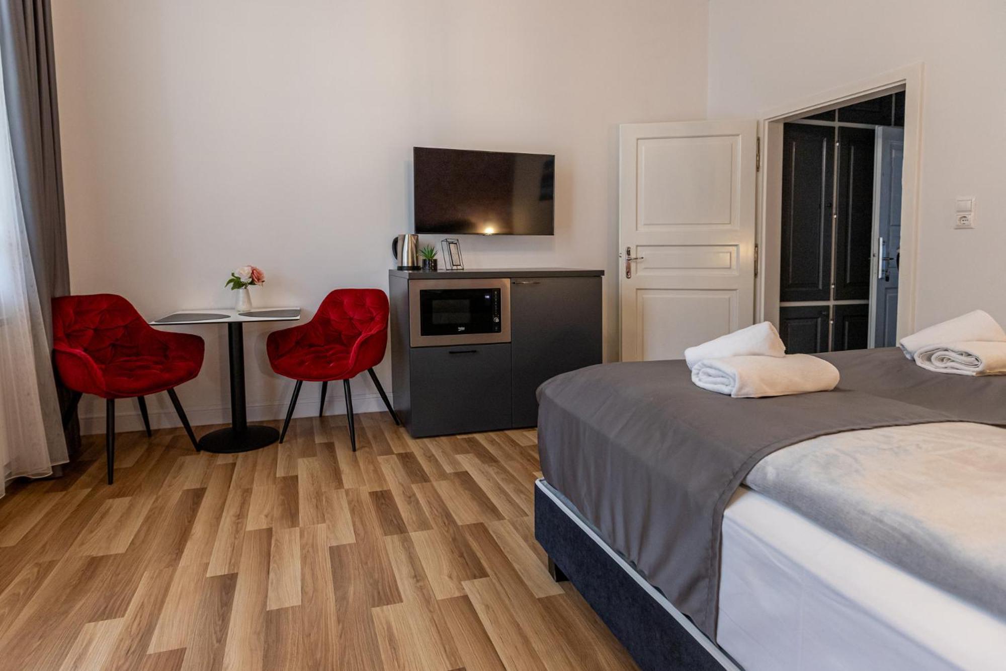 Hotel Clariss Balatonalmadi Ngoại thất bức ảnh